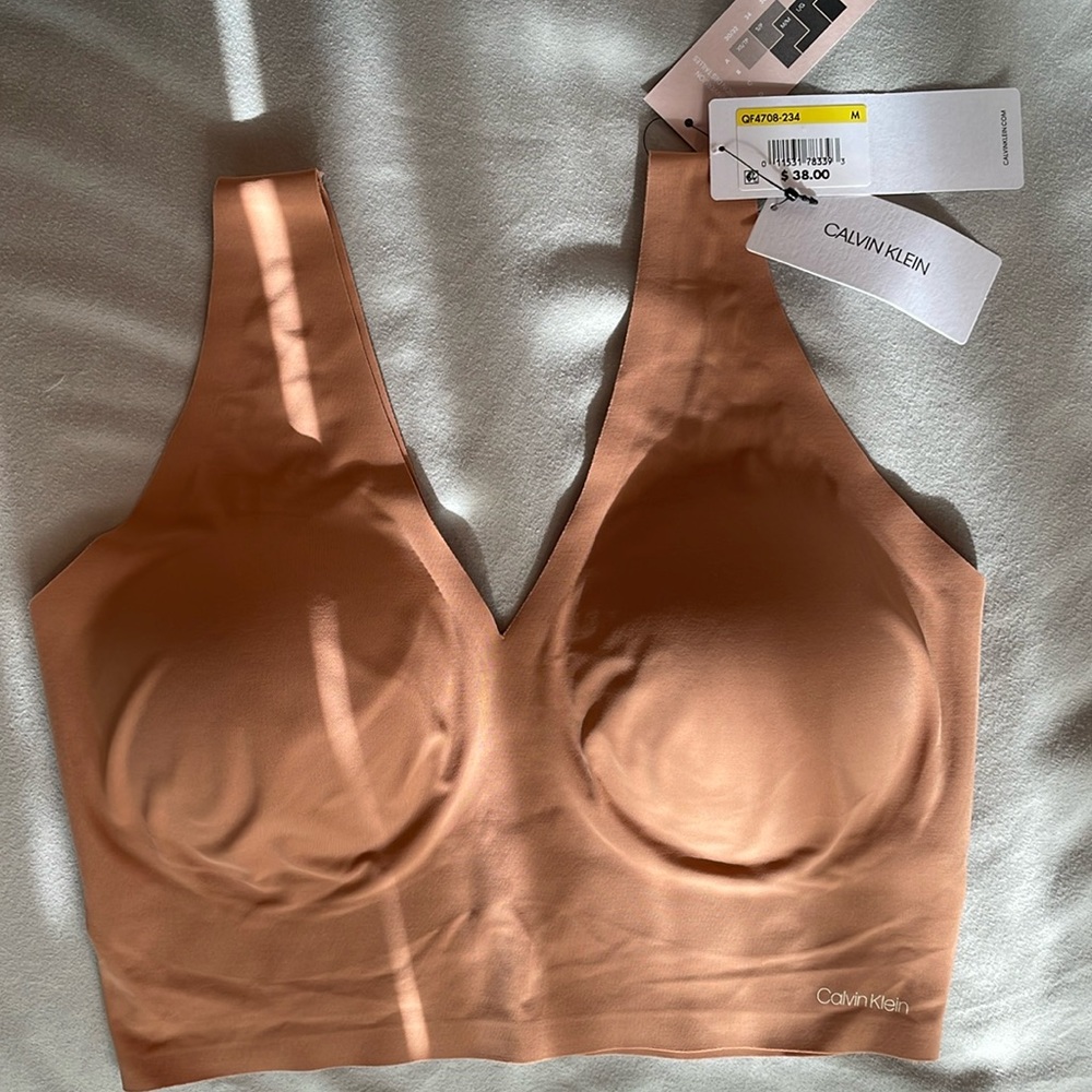 Calvin Klein Invisibles Bralette. NWT
